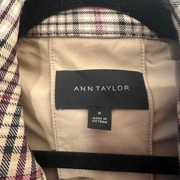 Ann Taylor Mac Belted Plaid Coat - Medium - Picture 9 of 10